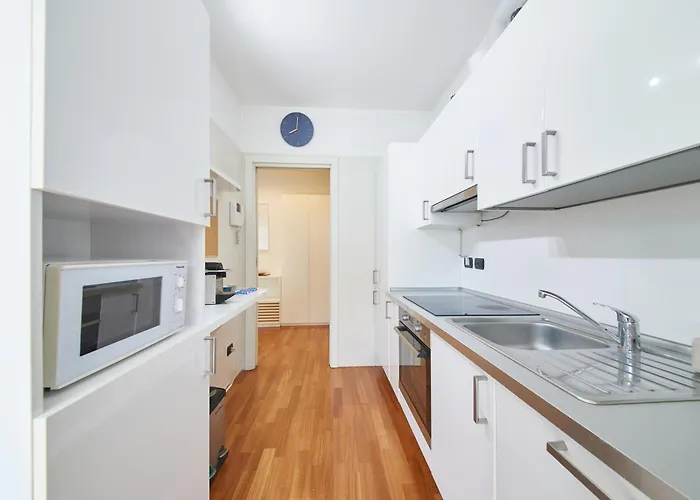 Navigli - Moderno, Ac E Wi-fi * Milánó