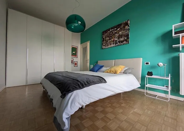 Apartament Entire And Charming Flat On Navigli In *