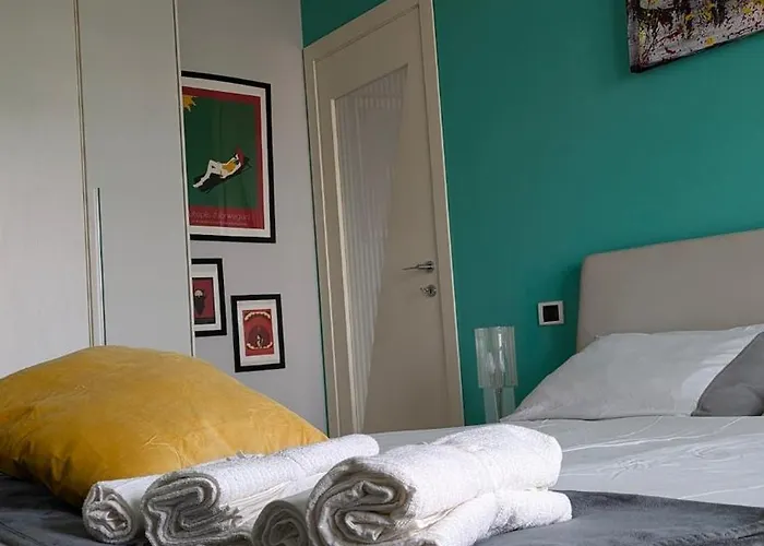 Entire And Charming Flat On Navigli In 아파트 *