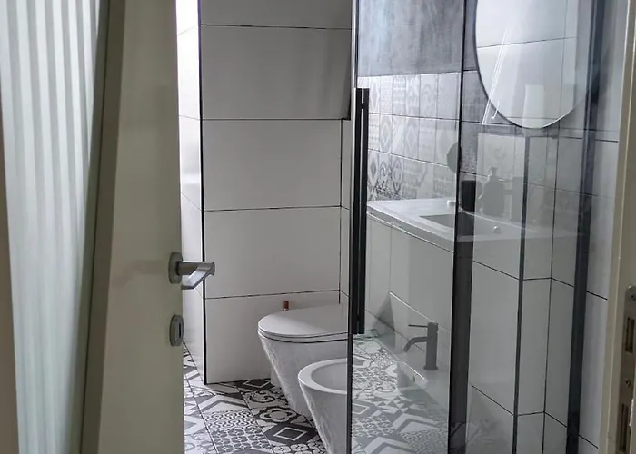Entire And Charming Flat On Navigli In Apartament *