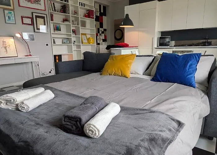 Entire And Charming Flat On Navigli In 아파트 밀라노
