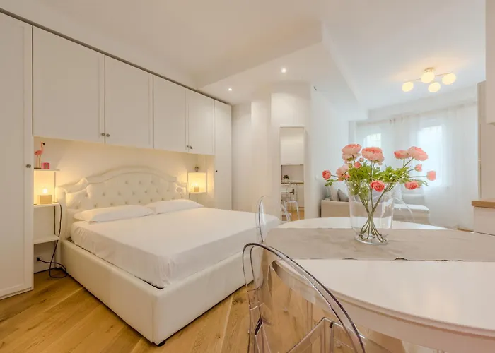 Easytopstay - Elegant Nest In