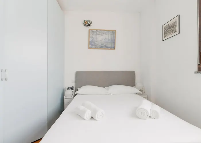 Apartament Guesthost - Chiesa Rossa Comfy *