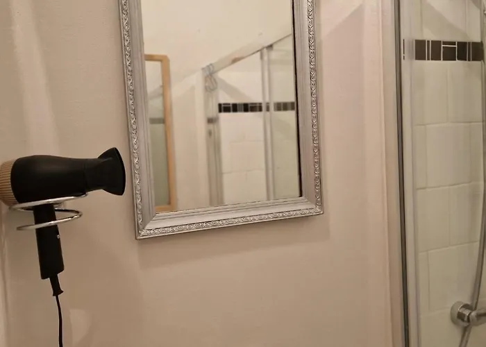 Ampia Stanza Con Bagno Privato E Zona Pranzo Gæstehus 3*