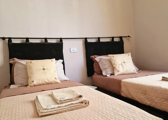 Ampia Stanza Con Bagno Privato E Zona Pranzo Милан