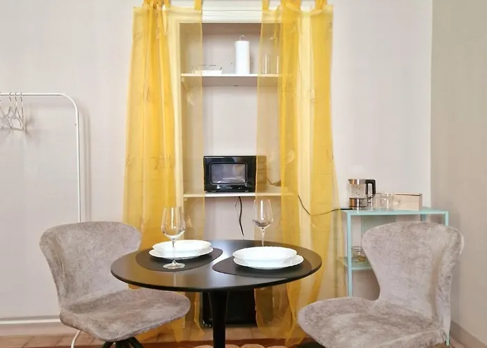 Ampia Stanza Con Bagno Privato E Zona Pranzo