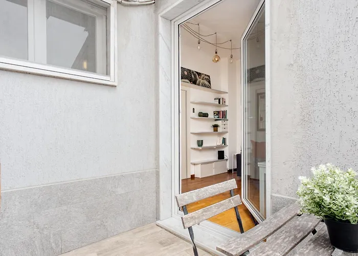 Hostmate - - Mentana - Duomo *