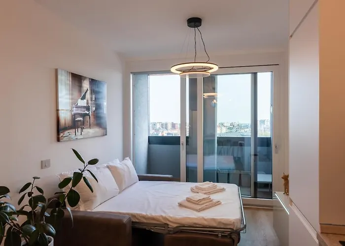 New! Skyline Mediolan