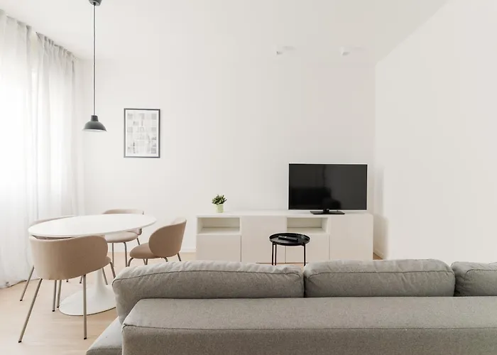 Guesthost - Bright M1 Pasteur *