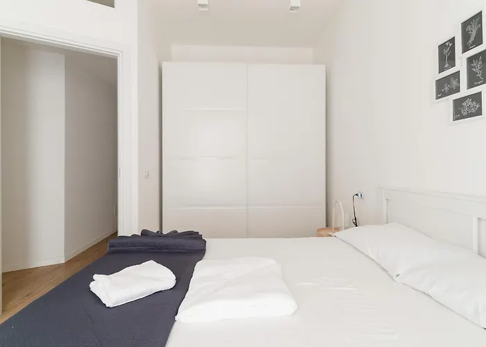 Guesthost - Bright M1 Pasteur * מילאנו