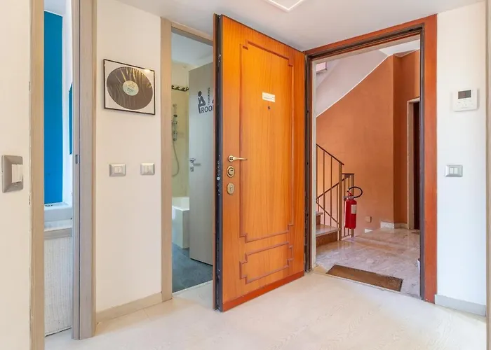 S&m - Casa Afrodite Precotto M1 * Milano