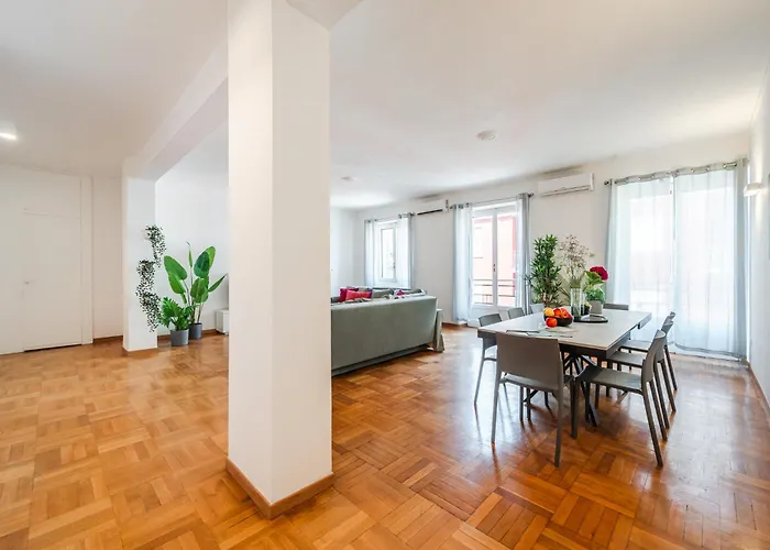 The Dreamers Mansion - Ticinese Bocconi Area * מילאנו