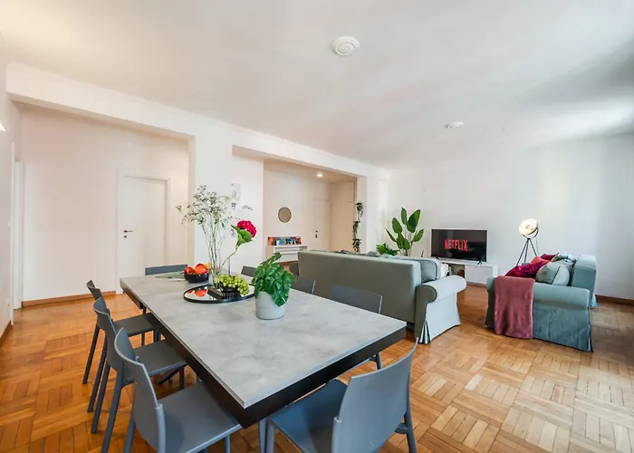 Apartament The Dreamers Mansion - Ticinese Bocconi Area *
