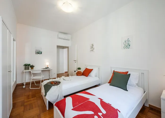 The Dreamers Mansion - Ticinese Bocconi Area דירה מילאנו