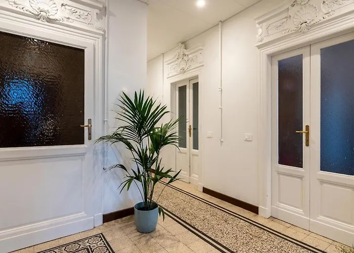 Duomo 7 Min - Historic Luxury 3 Bedrooms With Parking 아파트 밀라노