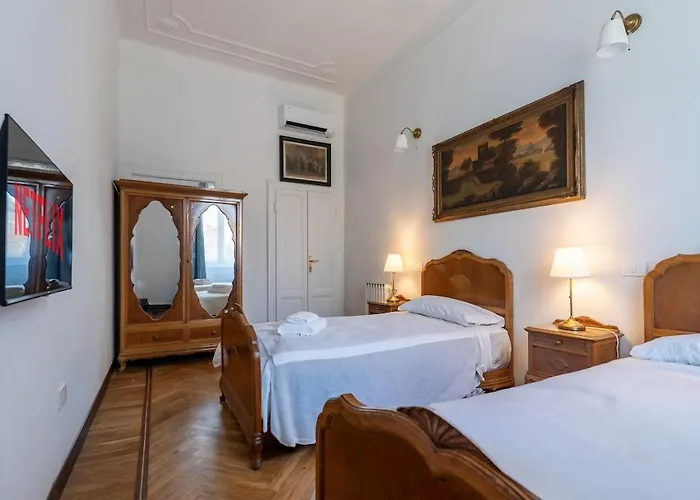 Duomo 7 Min - Historic Luxury 3 Bedrooms With Parking