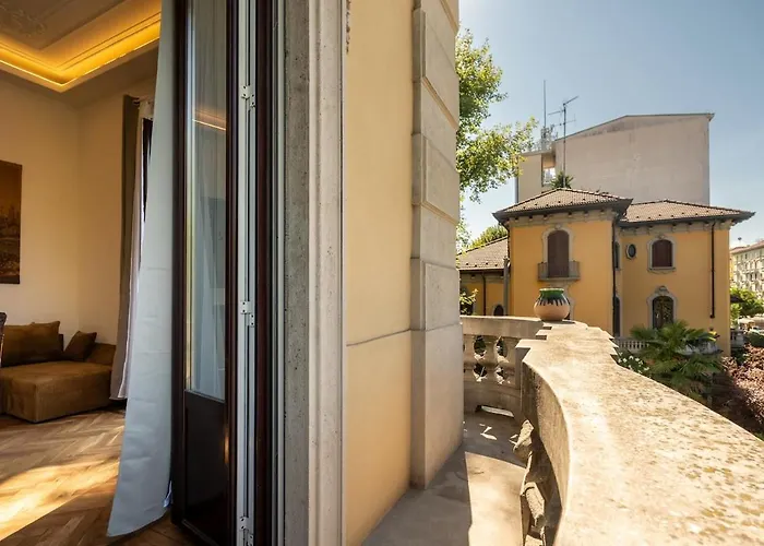 Duomo 7 Min - Historic Luxury 3 Bedrooms With Parking