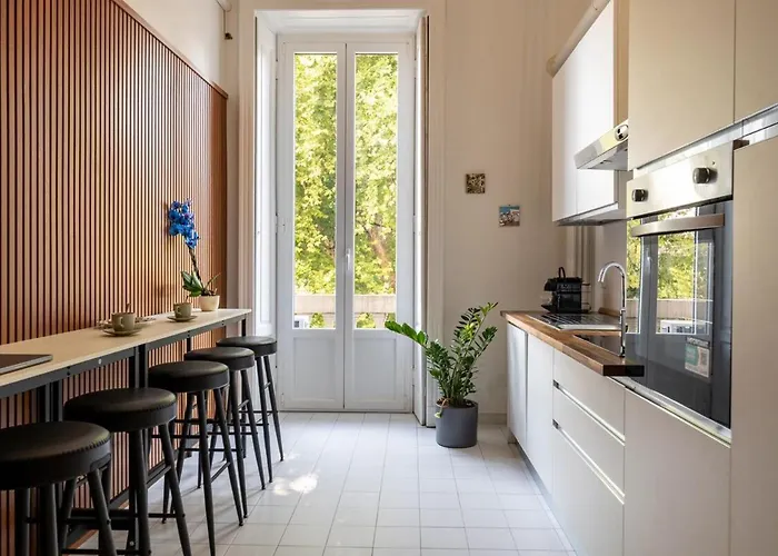 Duomo 7 Min - Historic Luxury 3 Bedrooms With Parking * Mailand