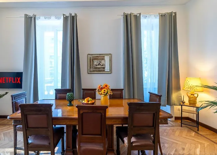 Duomo 7 Min - Historic Luxury 3 Bedrooms With Parking 아파트 밀라노