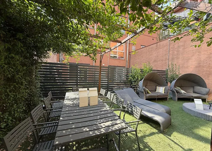 Private Garden Apartment, Navigli, 24h Security