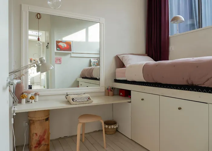 아파트 Quite Rooftop Loft In Navigli Area 밀라노