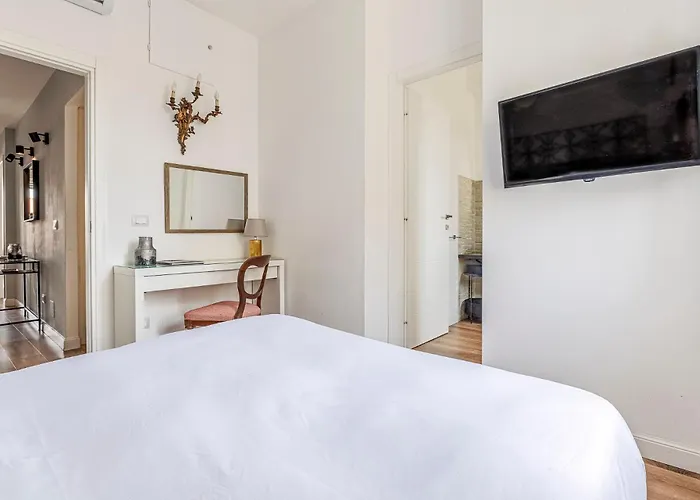 Luminoso Trilocale In Porta Garibaldi