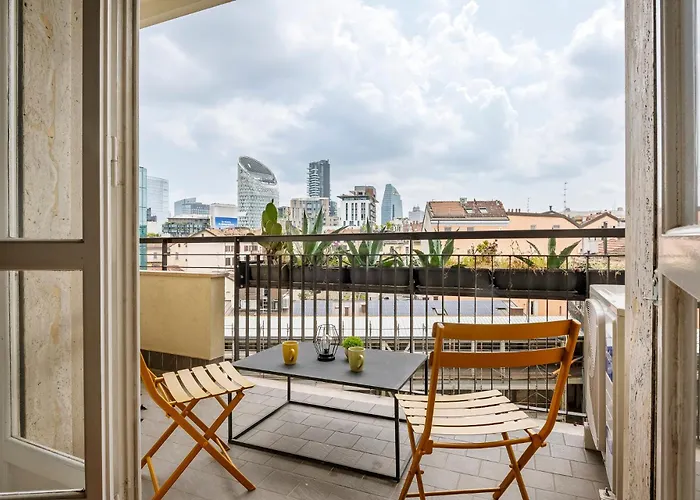 아파트 Luminoso Trilocale In Porta Garibaldi