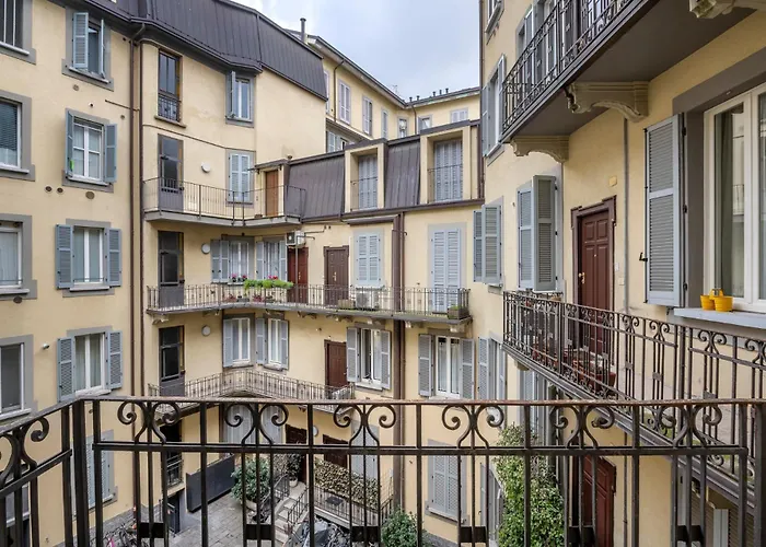 Nuovo In Zona Isola Apartman Milánó