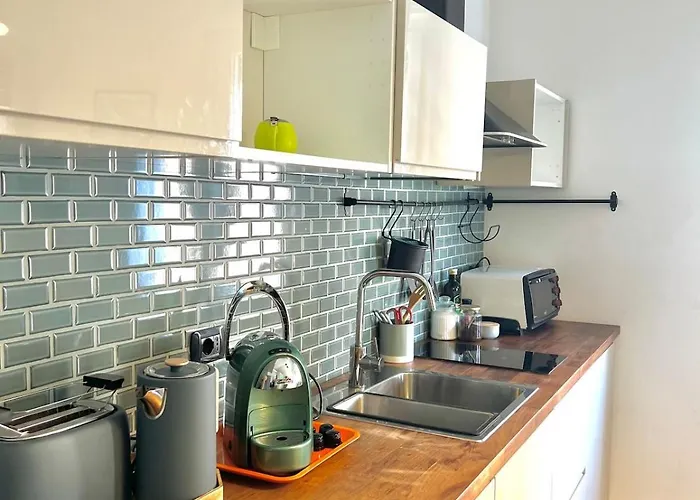 A Piedi, A Due Passi Dal Centro