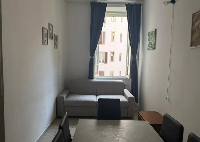 Station Bliss Apartment