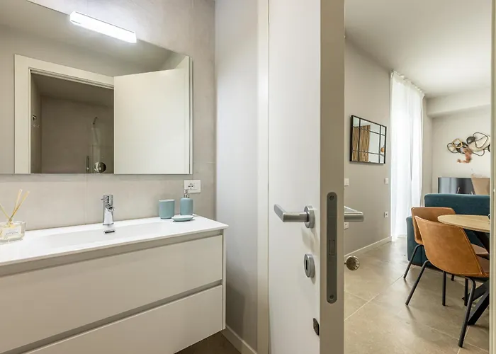 Navigli Elegante Oasi Di Comfort E Design Apartman
