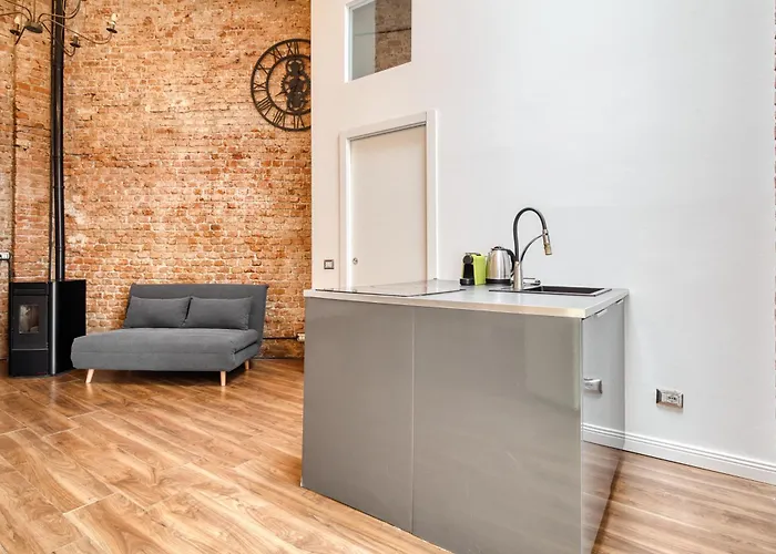 - Loft Industrial Chic ミラノ