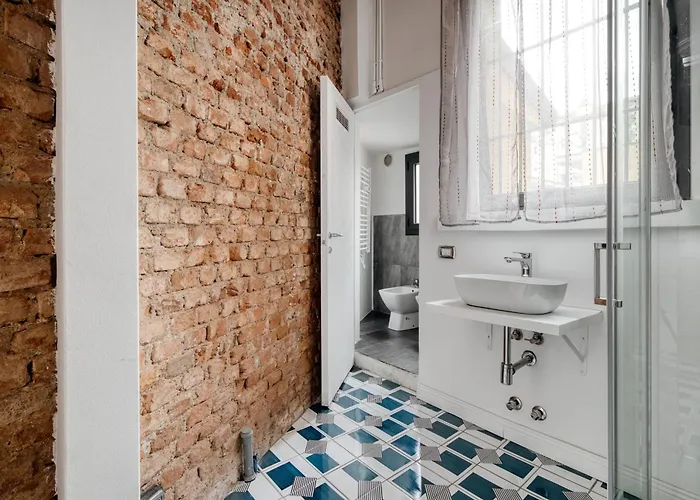 - Loft Industrial Chic *