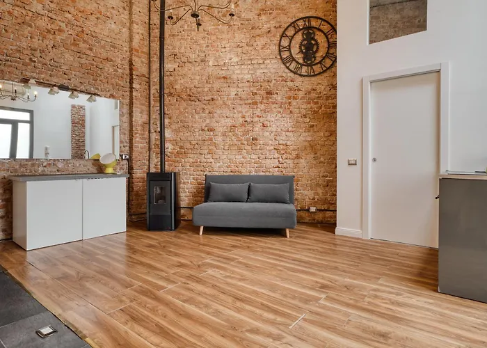 - Loft Industrial Chic * ミラノ