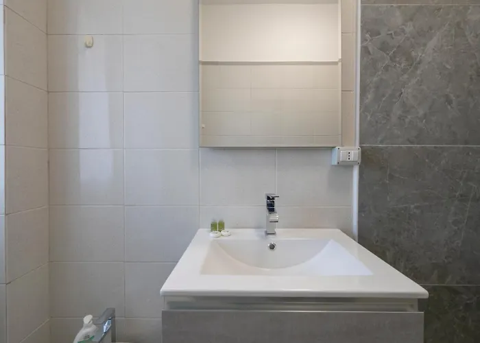 I-host - Marochetti 10 Milano