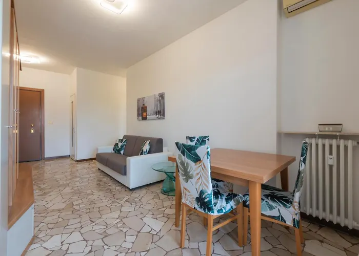 I-host - Marochetti 10 * Milano