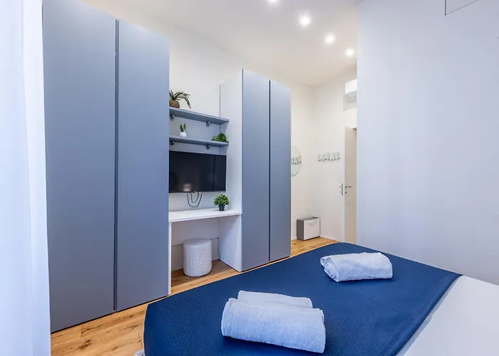 Porta Venezia Elegante Bilocale * Milánó