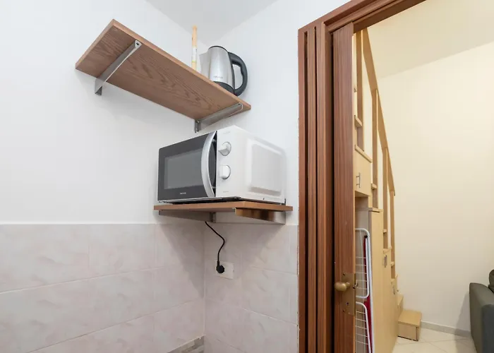 I-host - Transiti 7 Apartmán