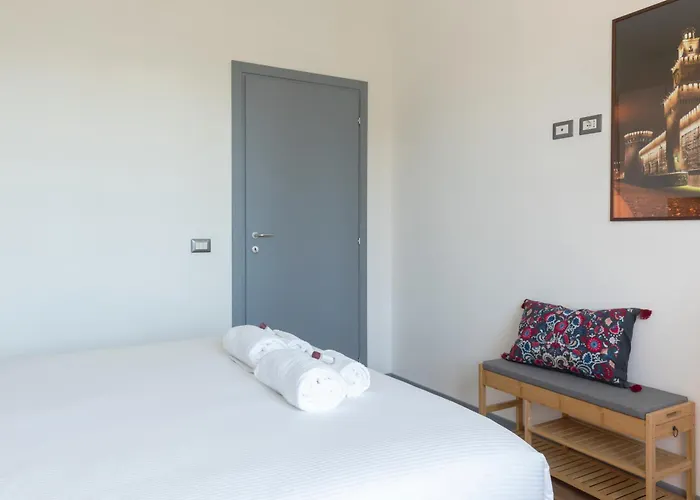 Parcheggio Privato E Casa Moderna Con Vista Storica * Milano