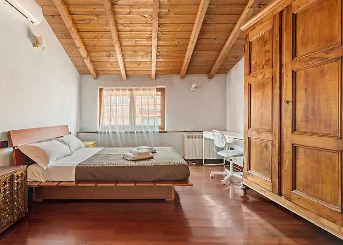 Ampia Casa Su Due Piani, A Pochi Minuti Dai Navigli E Metro *