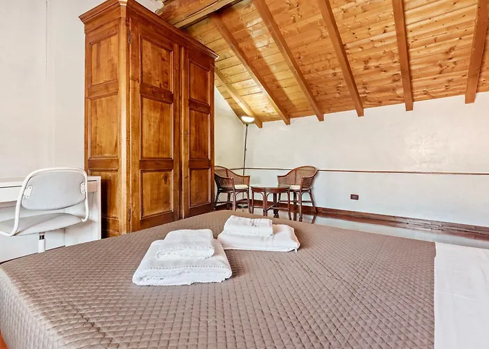 Ampia Casa Su Due Piani, A Pochi Minuti Dai Navigli E Metro Appartement *