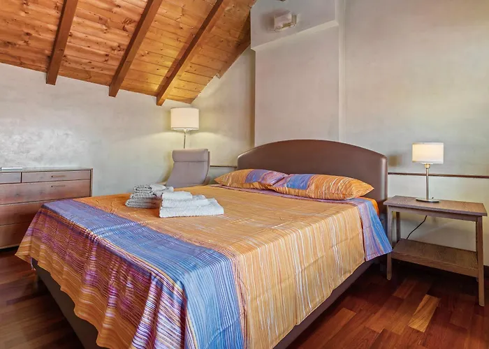 Ampia Casa Su Due Piani, A Pochi Minuti Dai Navigli E Metro