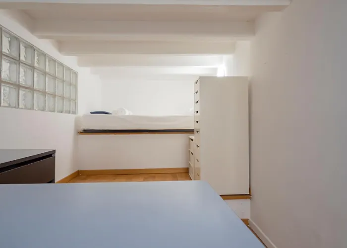 I-host - Pavia 10 * Milan