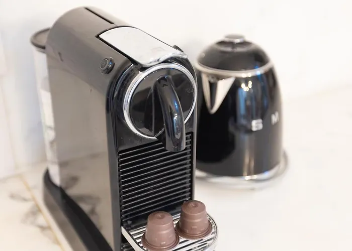 The Boutique - Tortona Design District & Navigli - Luxury With Balcony - Tram 2 Direct To Duomo - Center