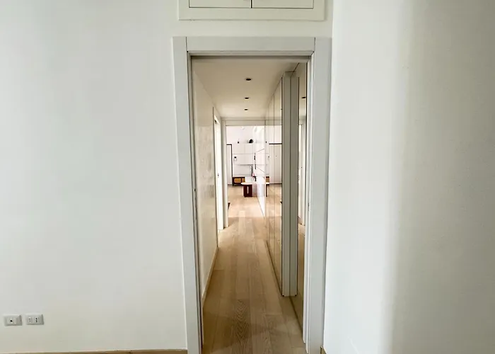 Sant'agostino Large & Elegant Apartment, Milánó
