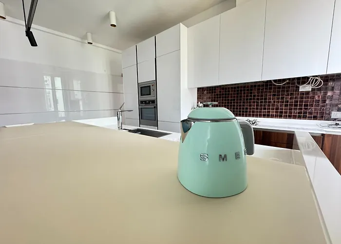 Sant'agostino Large & Elegant Apartment,