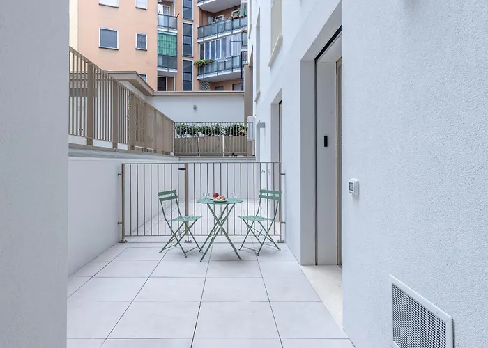 アパート Navigli Charme Urbano Tra Design E Quiete