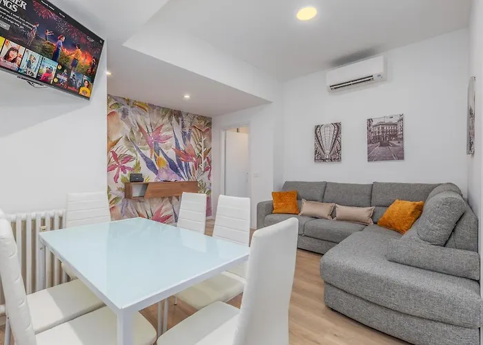 Appartement Easy Parking, 10 Min To Malpensa Express, Air Conditioning