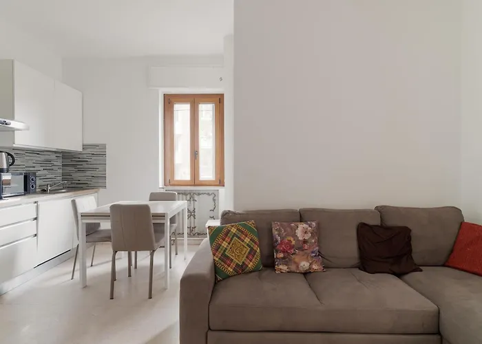 Guesthost - Mm3 Corvetto Bright Apartament Mediolan