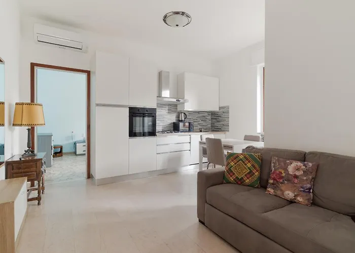 Guesthost - Mm3 Corvetto Bright * Mediolan